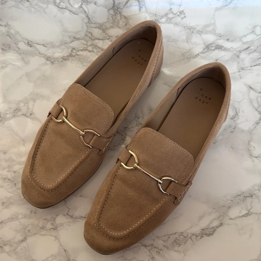 Loafer - Picture 1 of 6